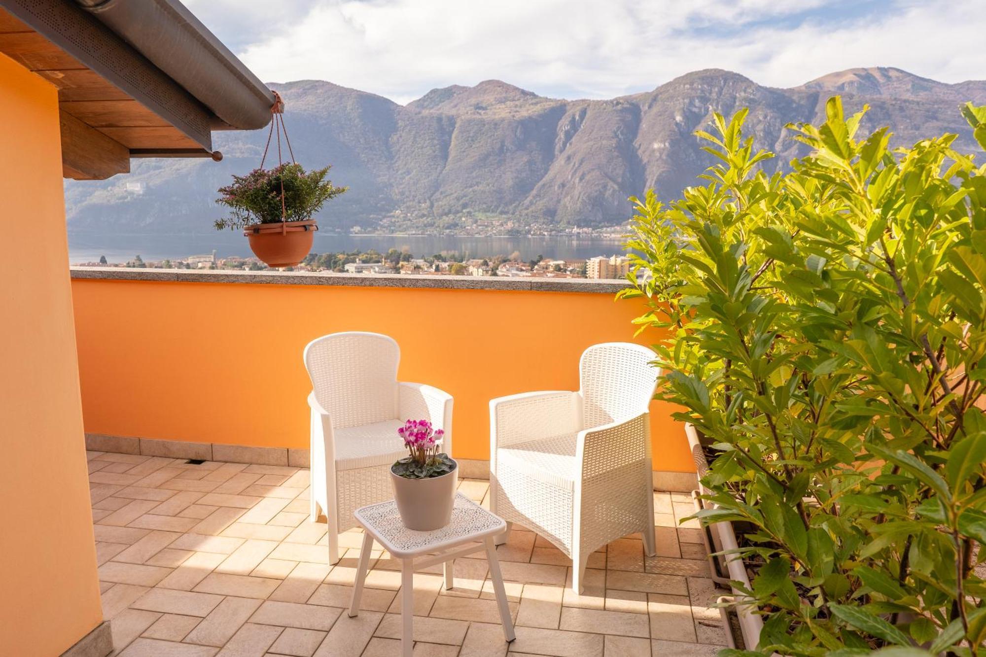 Larius Apartment - Como Lake View Mandello del Lario Exteriör bild